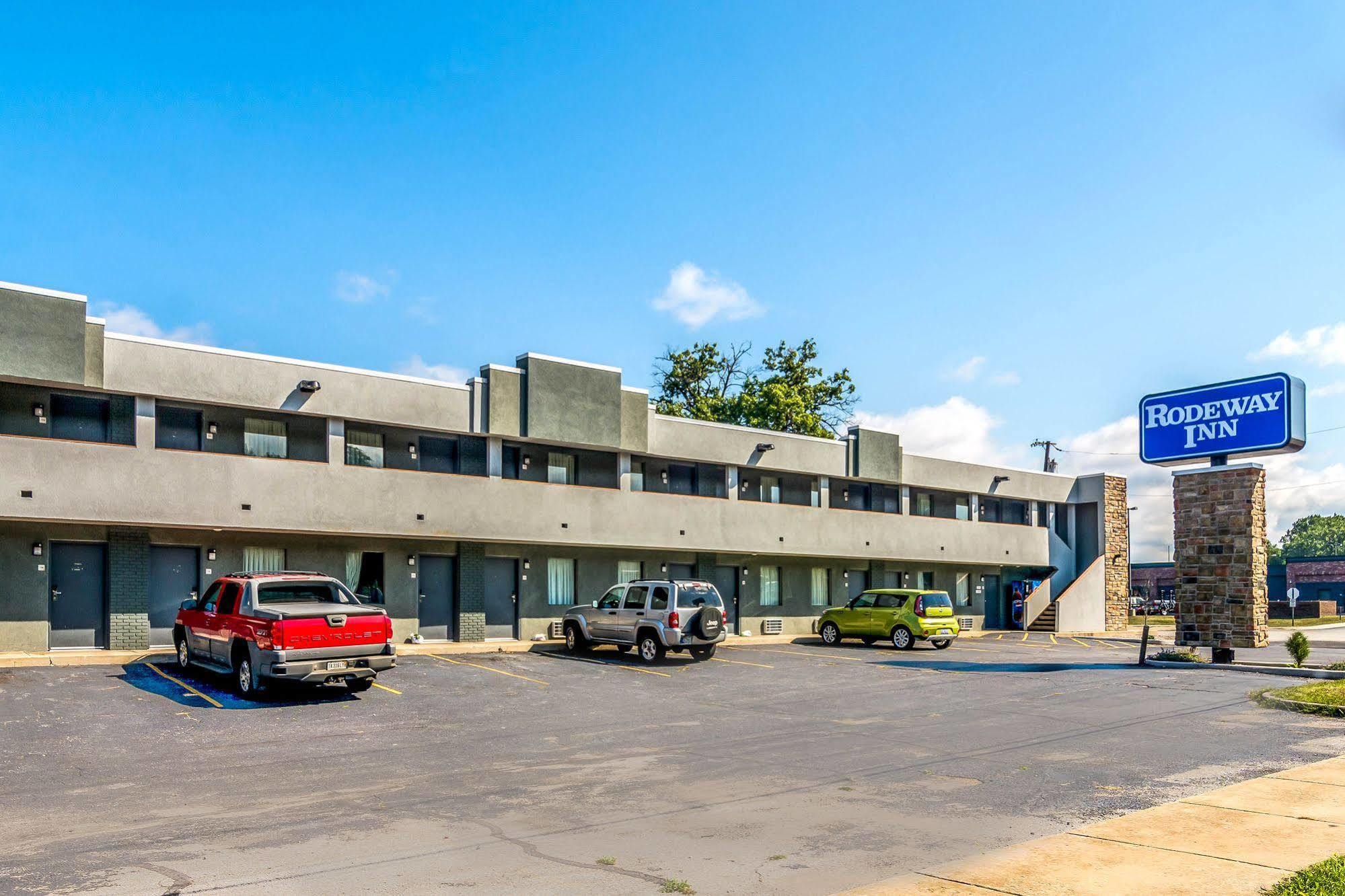 Rodeway Inn Портедж Экстерьер фото