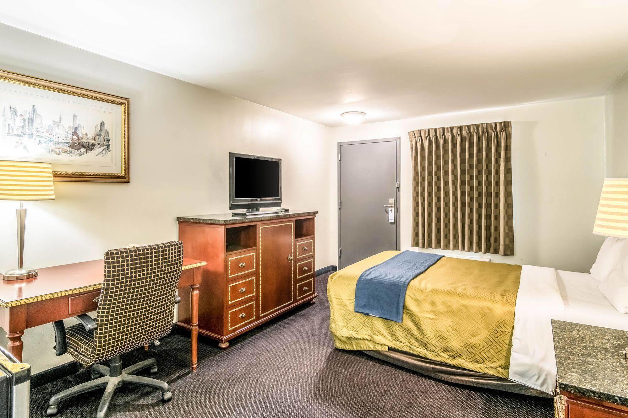 Rodeway Inn Портедж Экстерьер фото