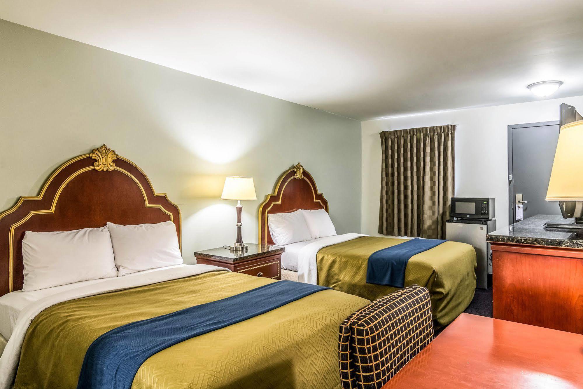 Rodeway Inn Портедж Экстерьер фото