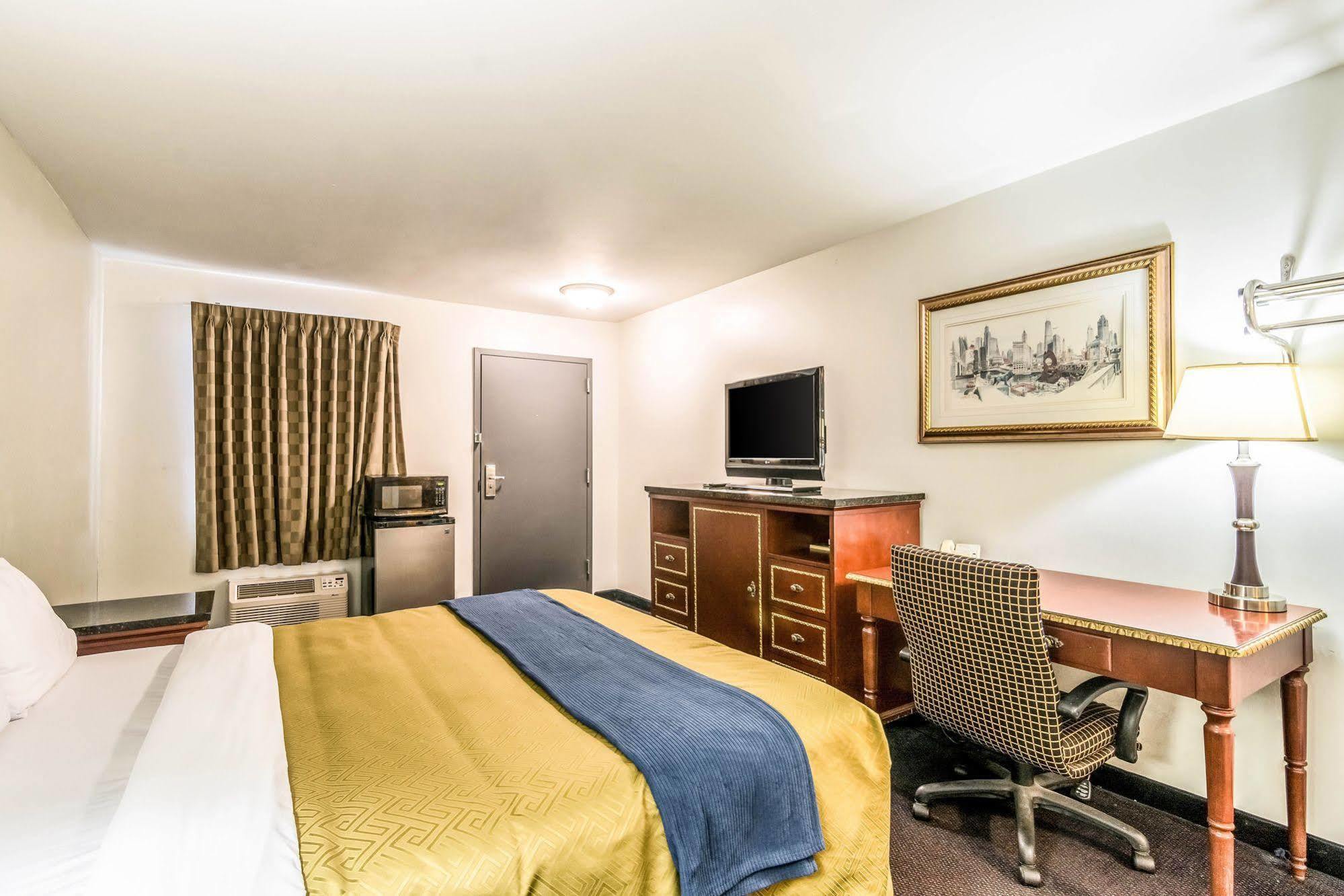Rodeway Inn Портедж Экстерьер фото